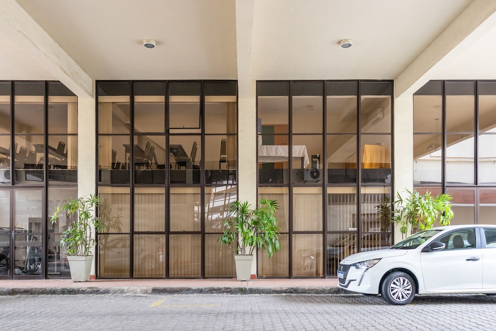 Dexter Hotel 50/54