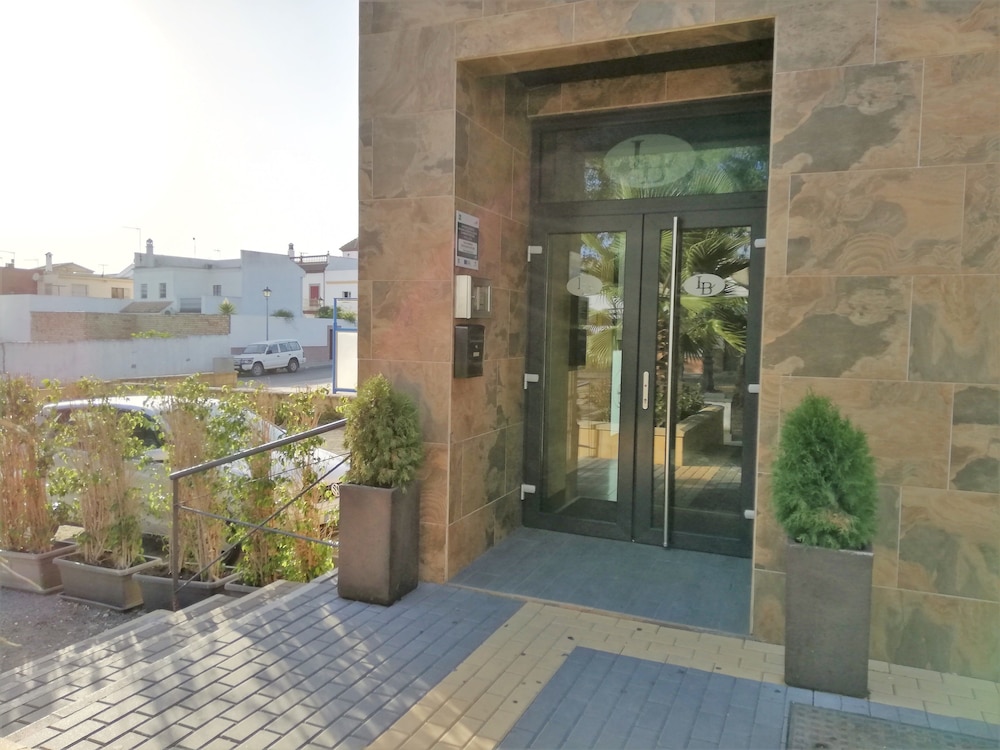 LB Lebrija Hotel & Terrace 62/65
