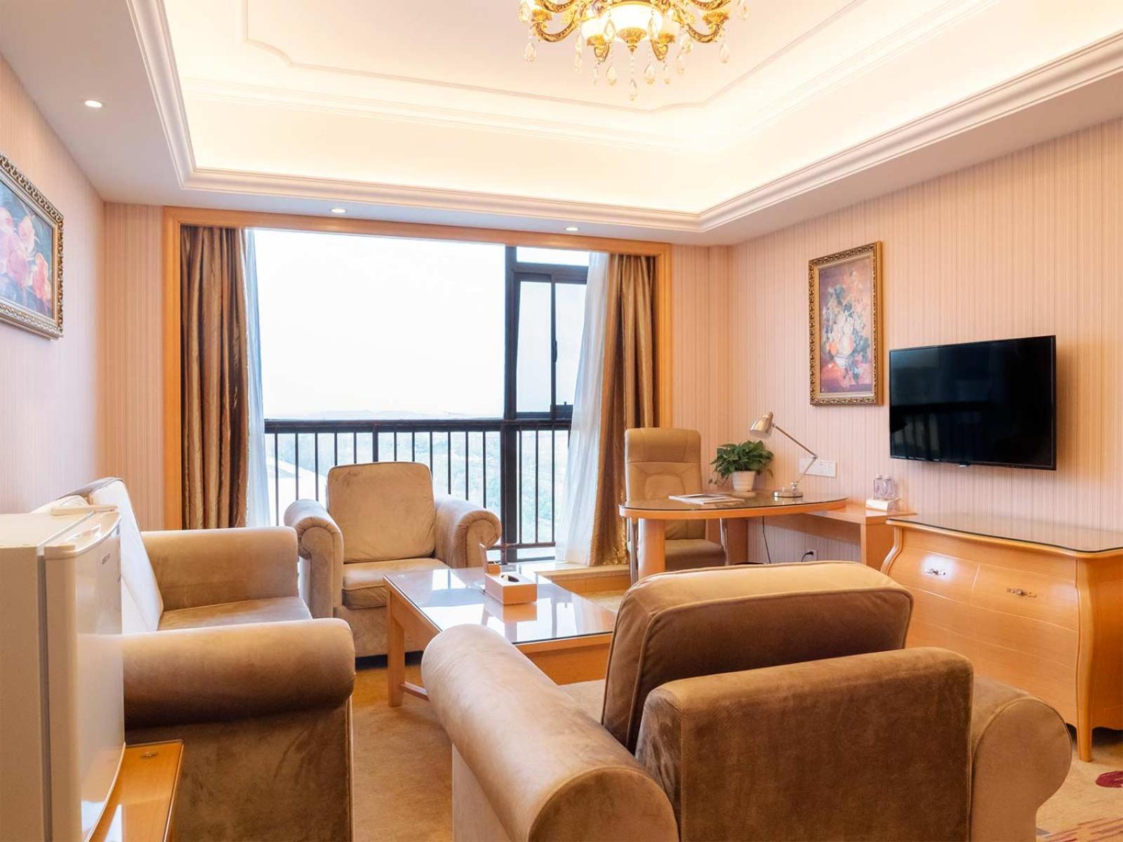 Vienna International Hotel (Shanghai Dishui Lake Ocean Park) 37/39
