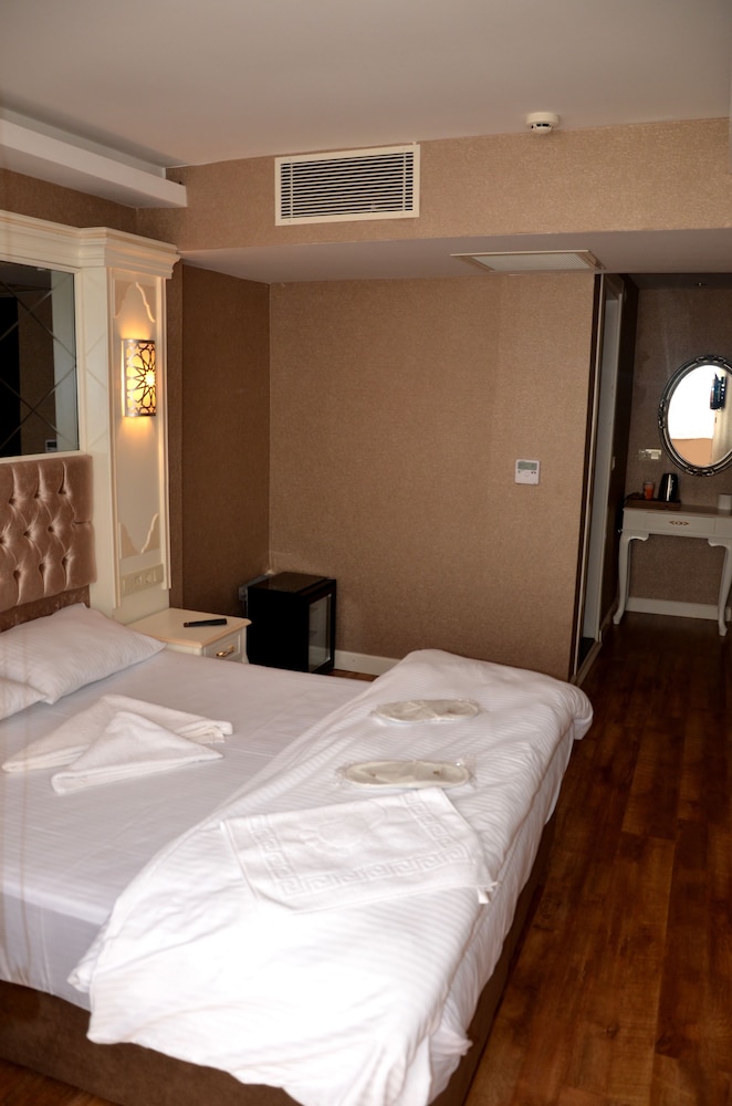 Sun Comfort Hotel 18/48