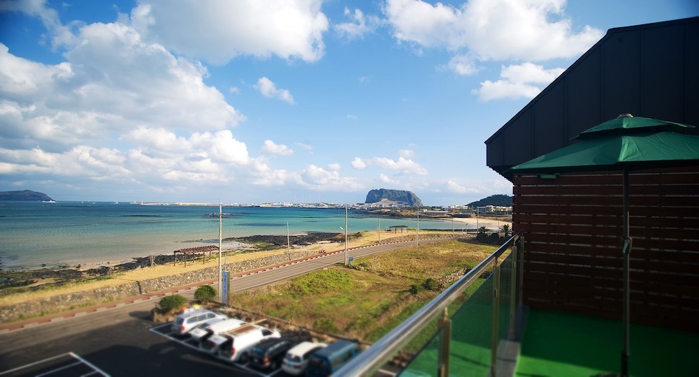 Areumdaun Resort 78/81