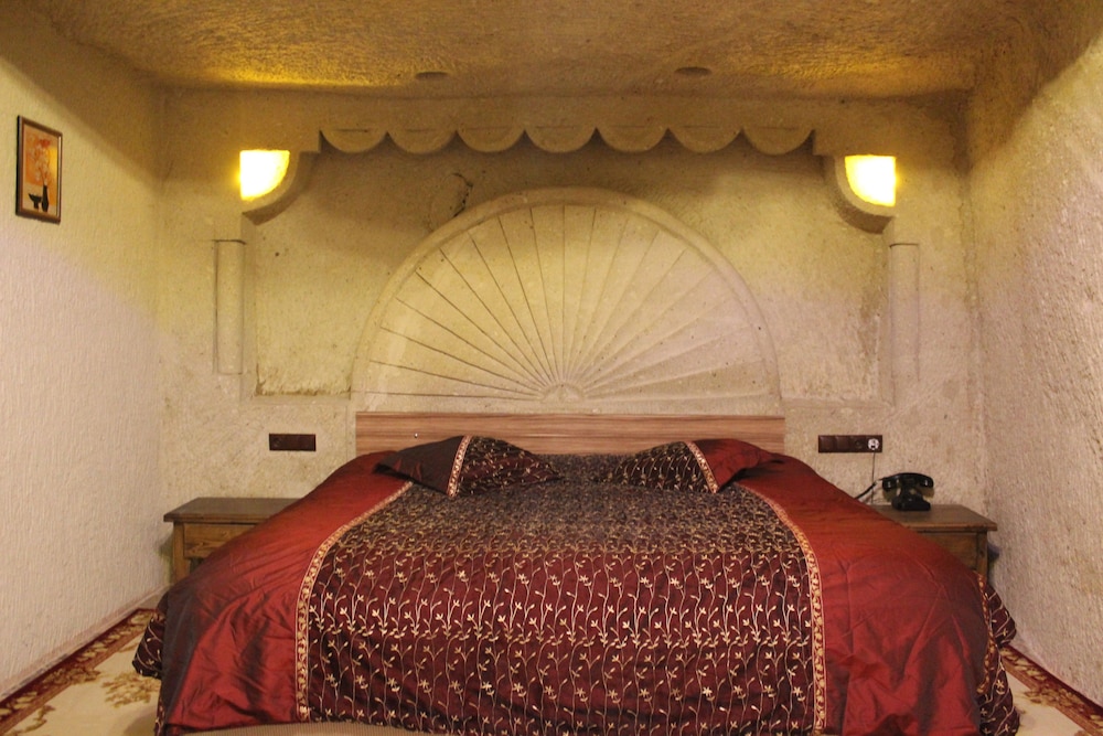 Dilek Tepesi Cave Hotel 10/36