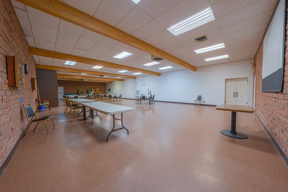Travelodge Inn & Suites by Wyndham Saint Helens OR 8/37
