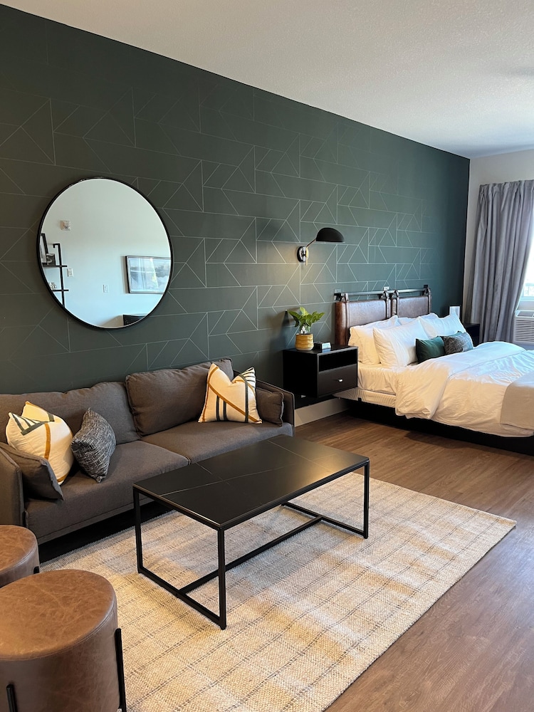 Baymont by Wyndham Fort McMurray 22/38