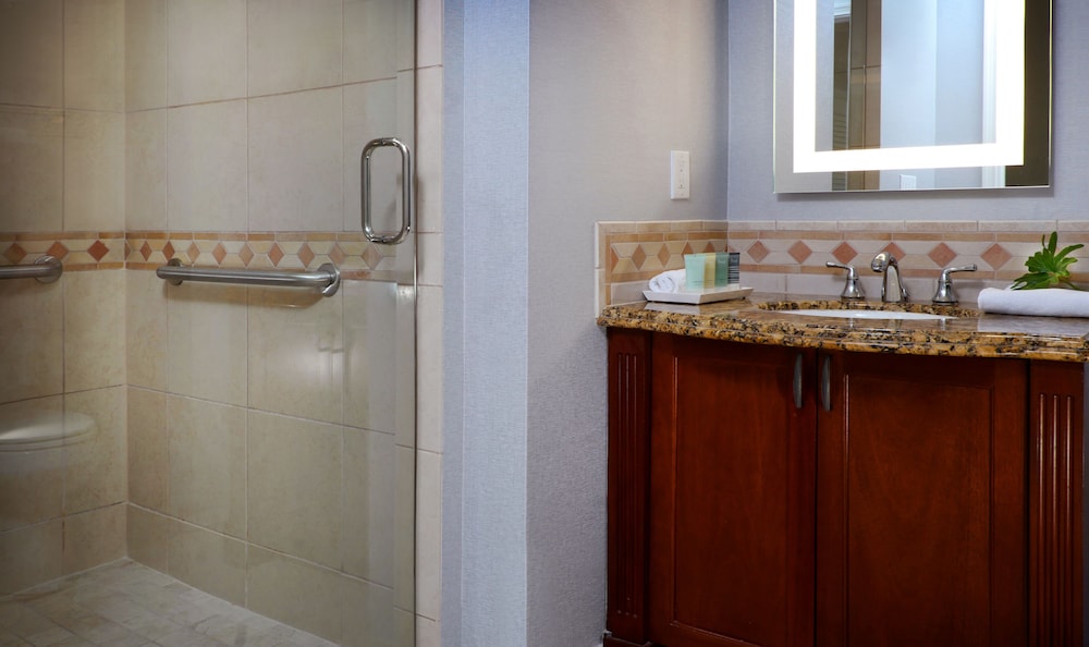 Naples Bay Resort 25/72