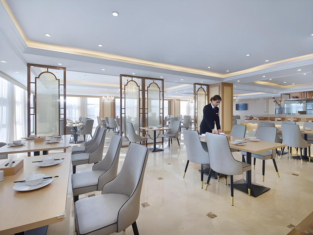 Vienna Hotel (Chaohu Lijing International) 36/40