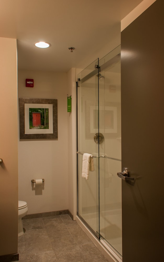 Hampton Inn Suites Mishawaka S Bend At Heritage Square In 34/61