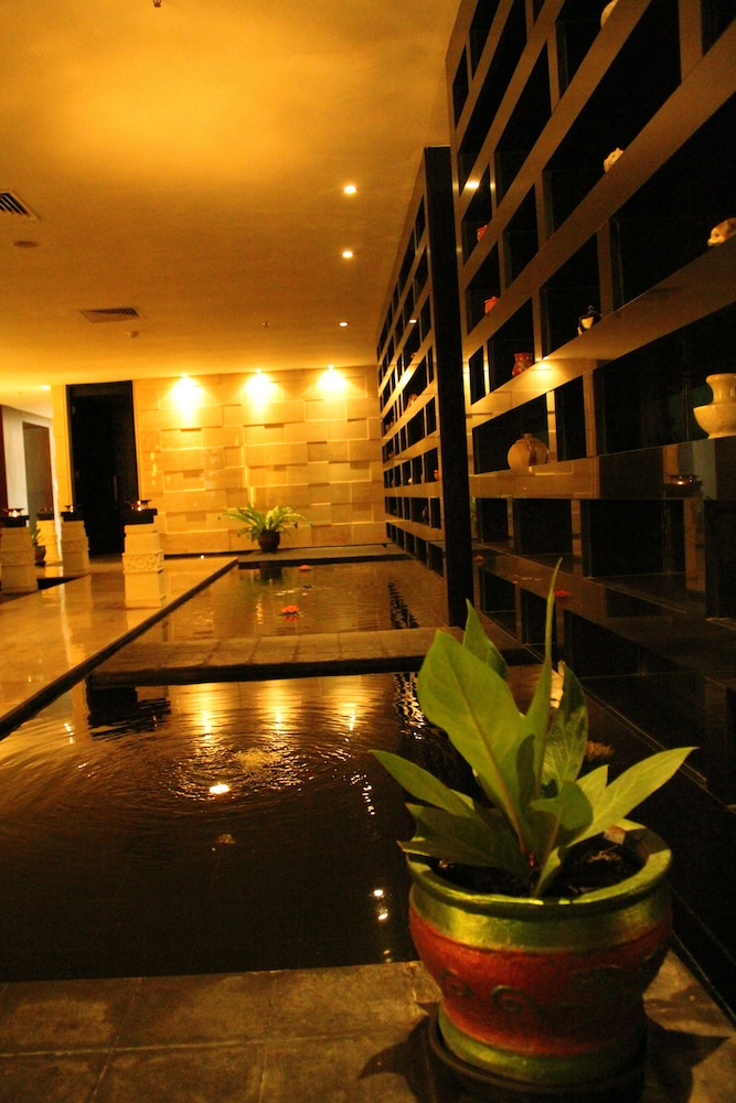 NOVOTEL BALIKPAPAN 70/74