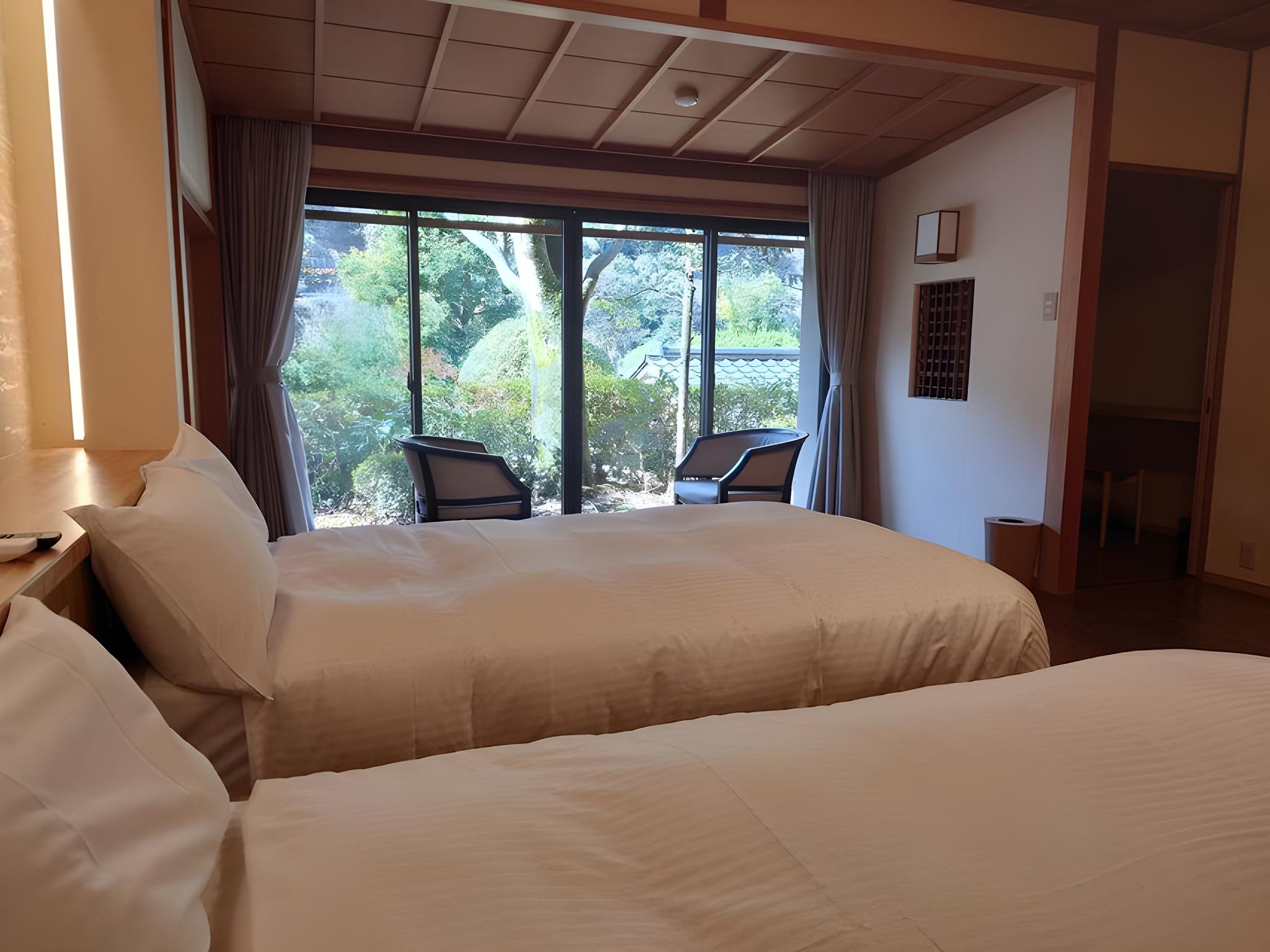 Semi Room, Twin Beds, Riverside