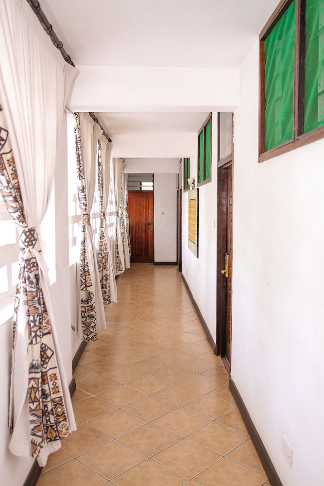 Kahama Hotel Mombasa 23/39