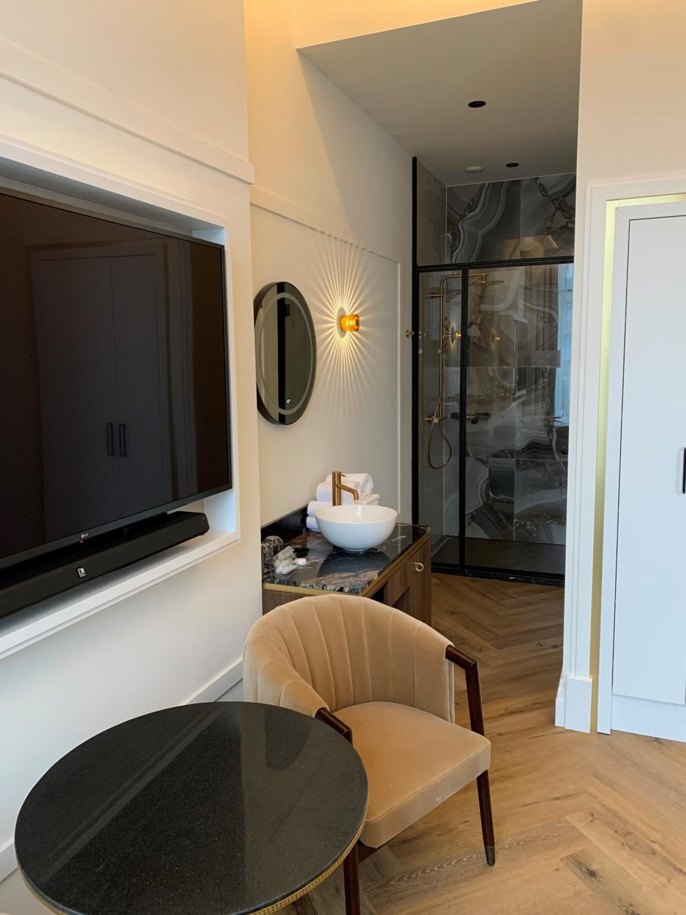 Amadore Stadshotel Jersey 42/47