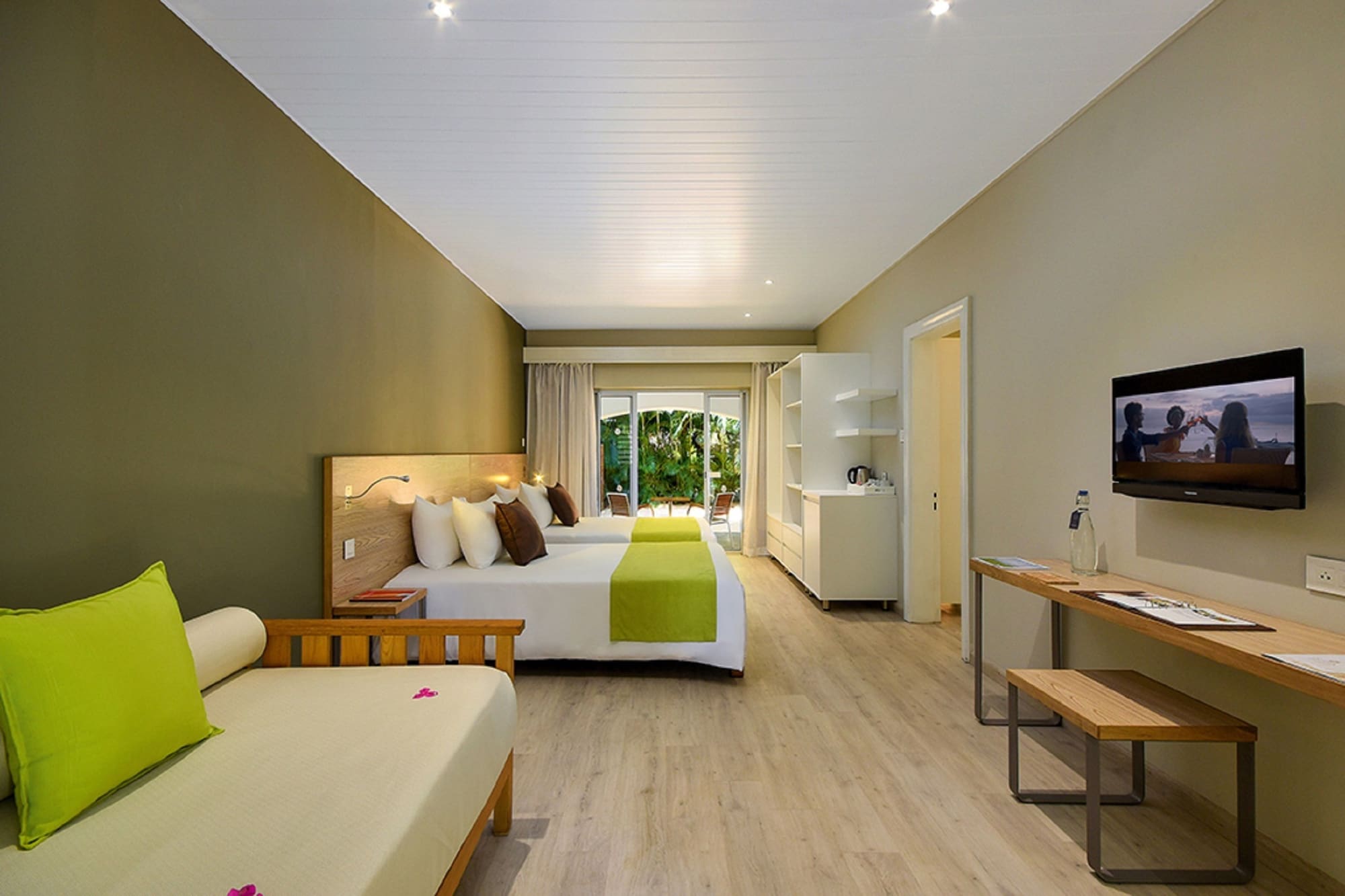 2 BEDROOMS, FAMILY, APARTMENT