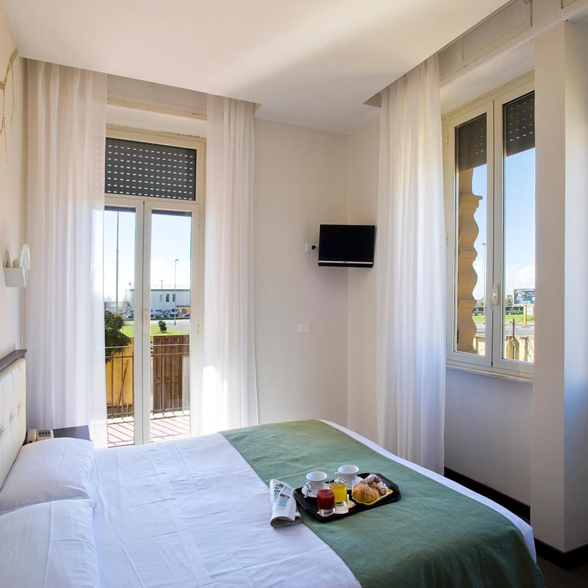 Room, Double or Twin Bed, Sea View