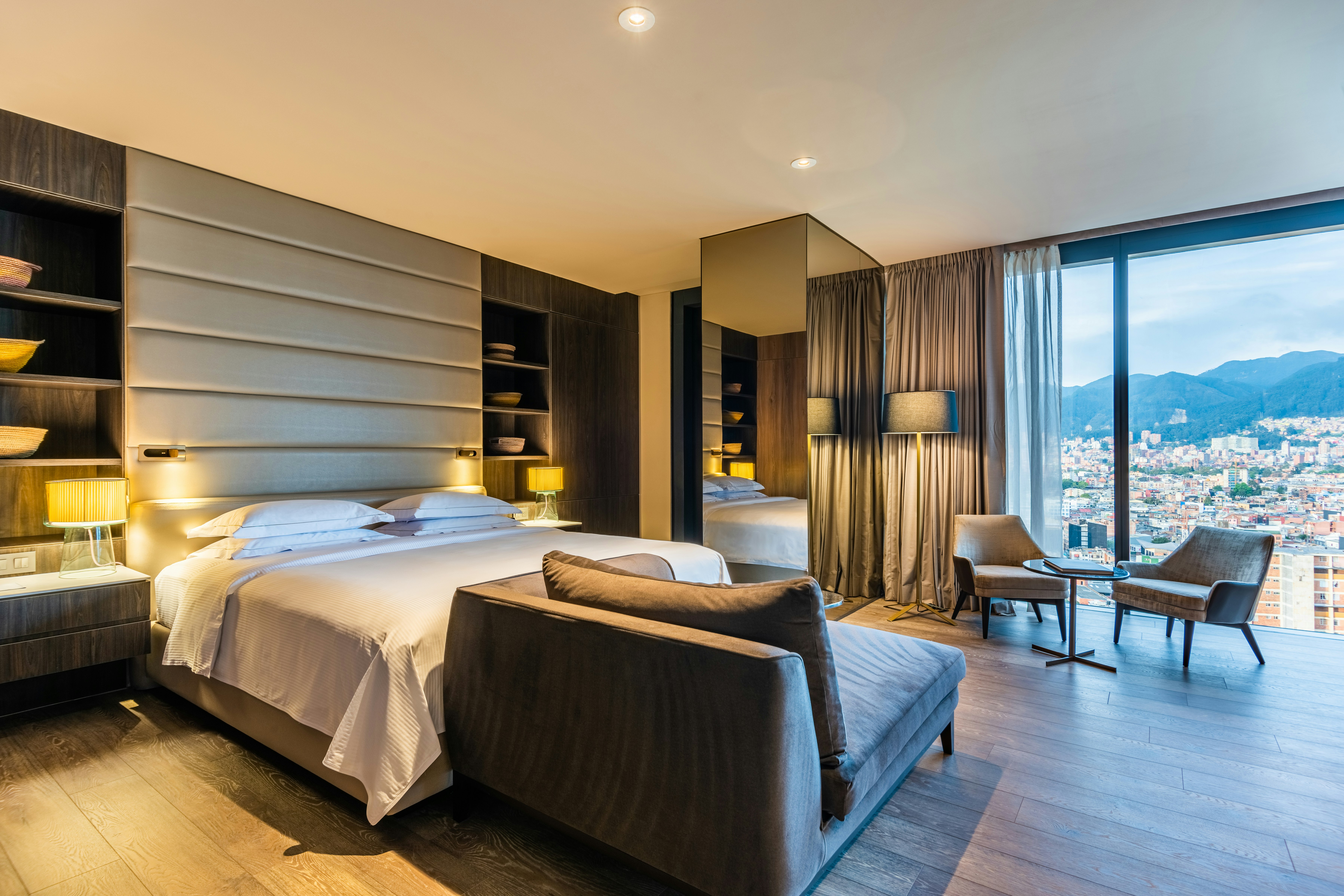 1 BEDROOM, SUPERIOR, SUITE, KING BED