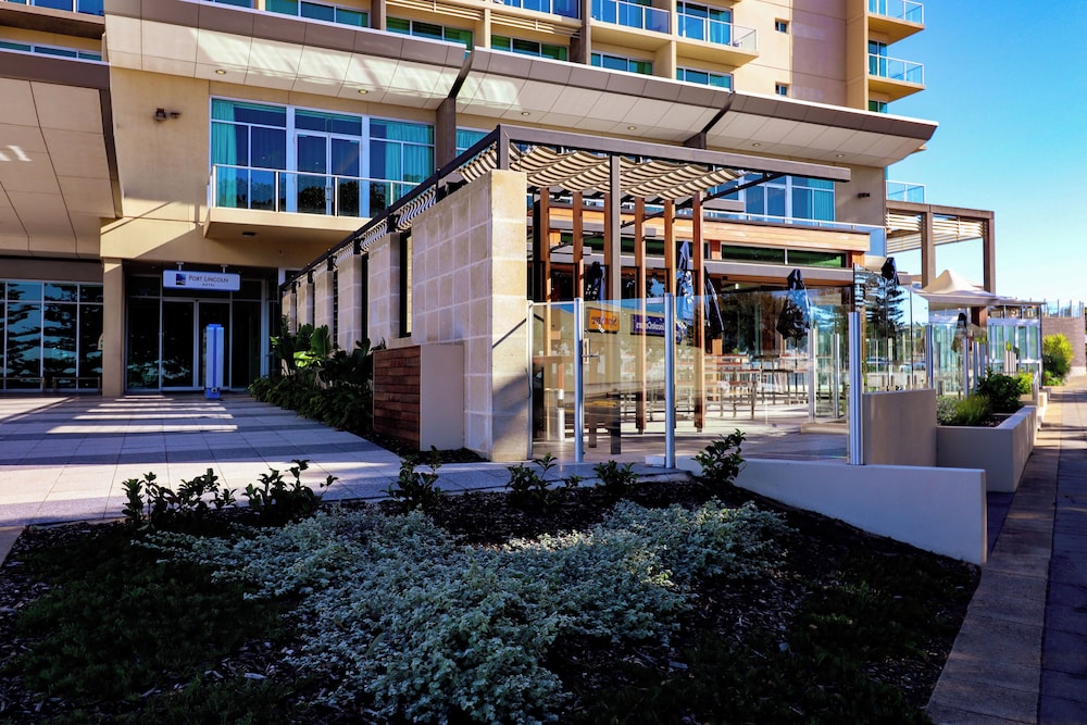 The Port Lincoln Hotel 4/50