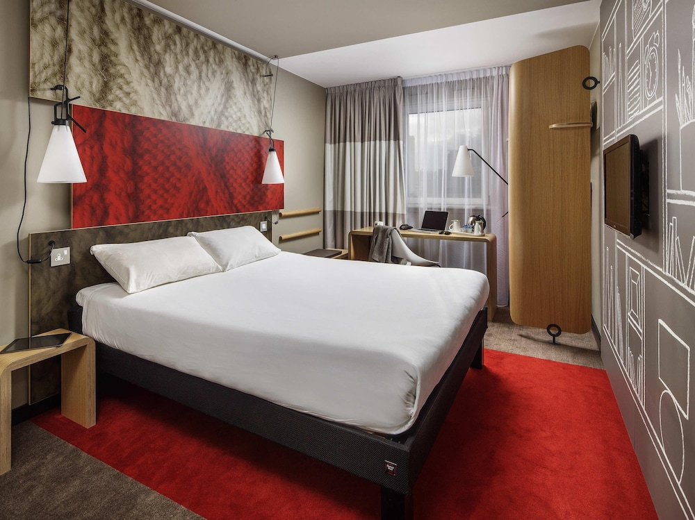 Ibis London Barking 13/50