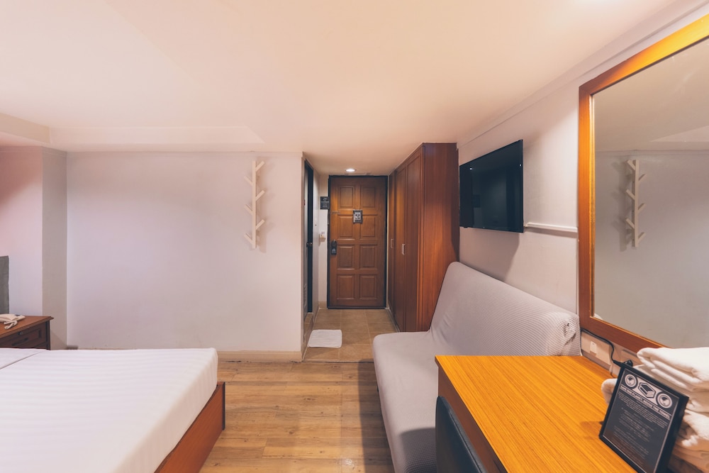 غرفة اقتصادية بسرير مزدوج بإطلالة على المدينة، Atlas Bangkok Hotel 4/7