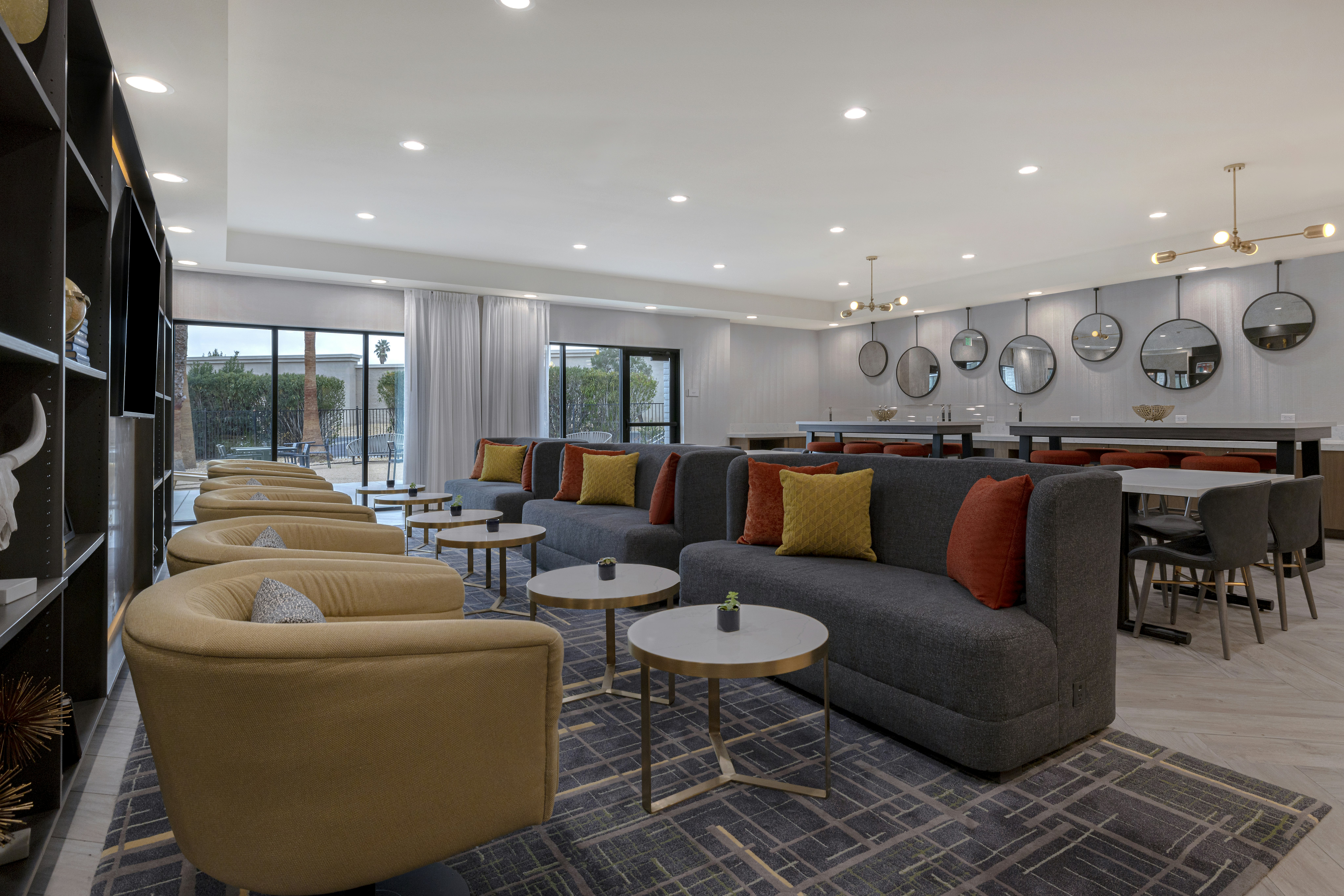 DoubleTree by Hilton Palmdale 38/75