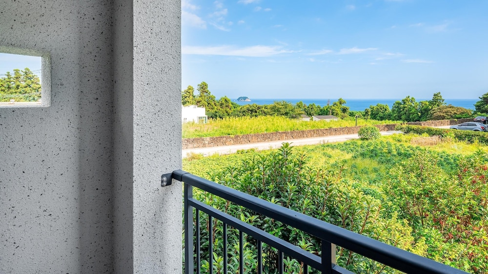 Jeju Inhouse Pension 48/53
