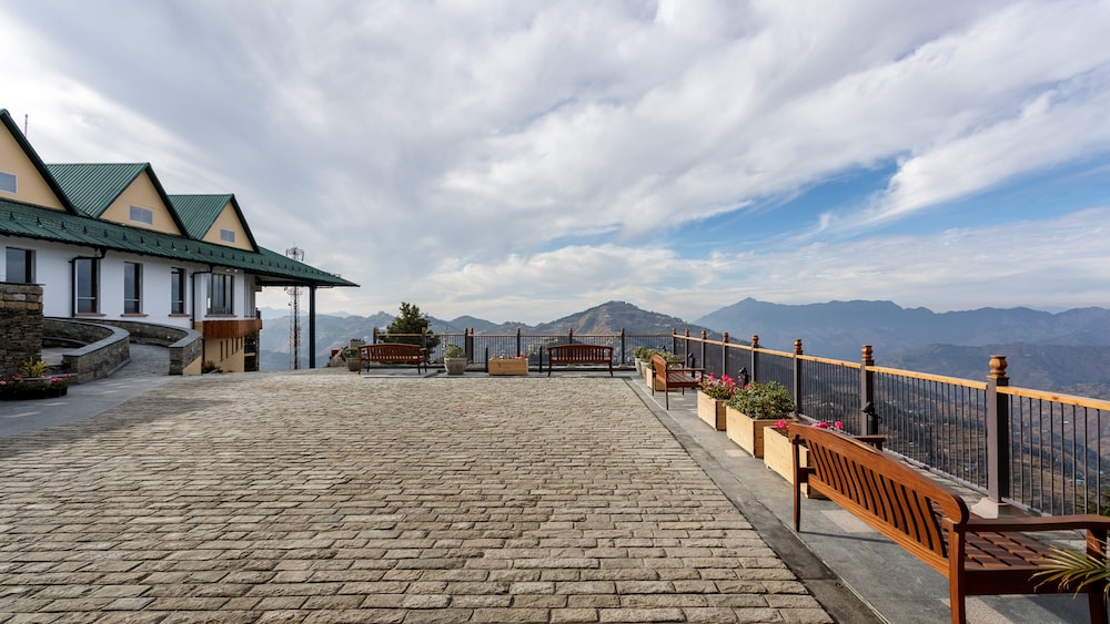 Taj Theog Resort And Spa Shimla 3/45