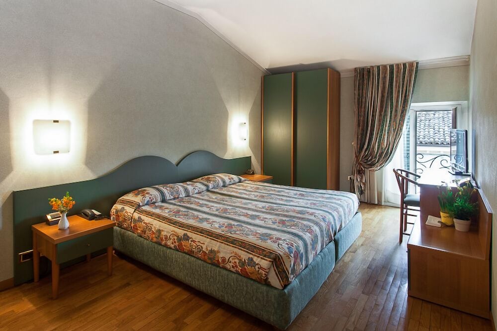 Hotel Gambara 9/29