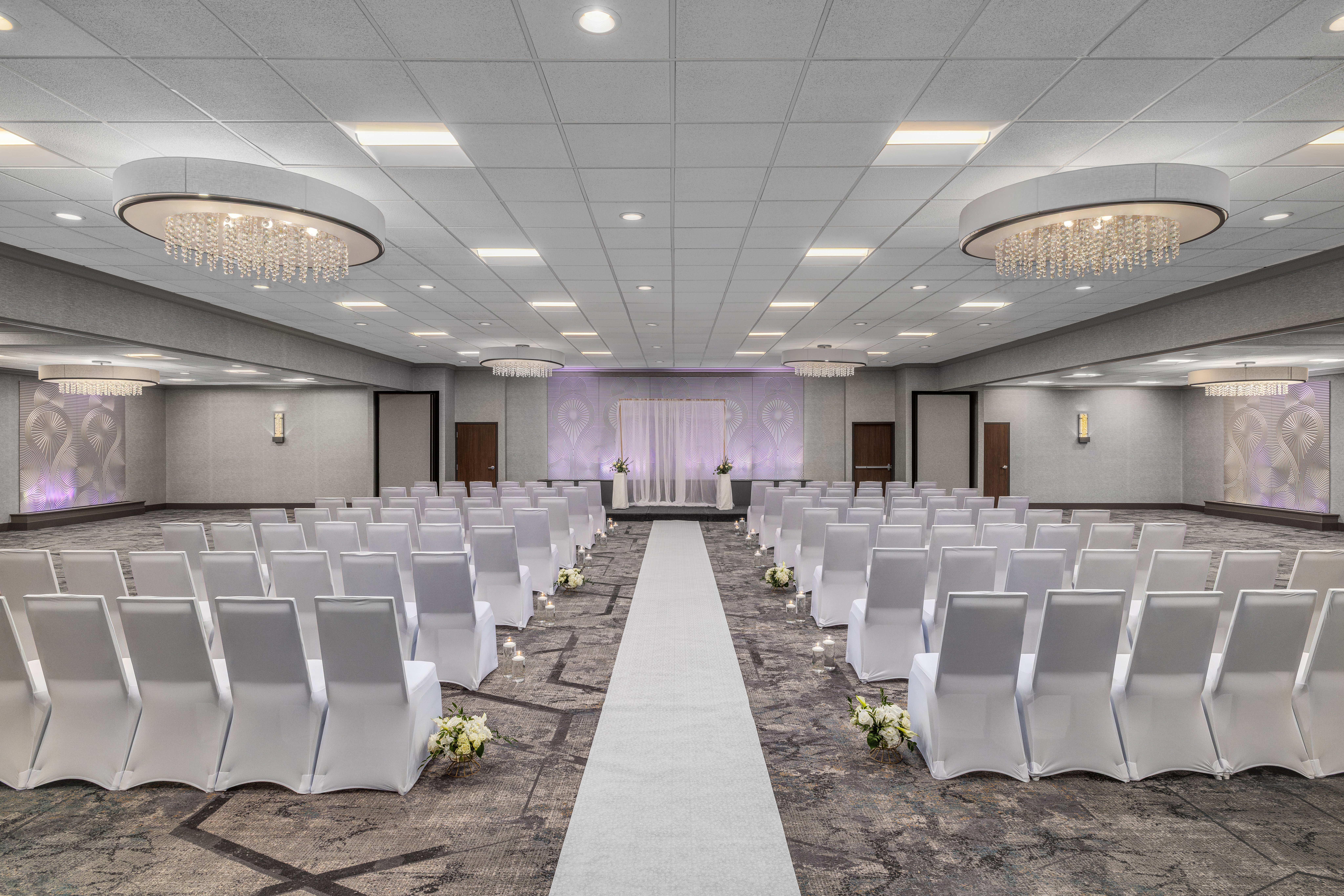 Radisson Hotel and Conference Center Coralville - Iowa City 52/61