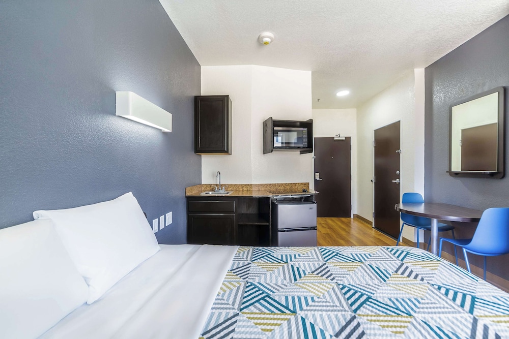 Motel6 Laredo, TX - Airport 29/66