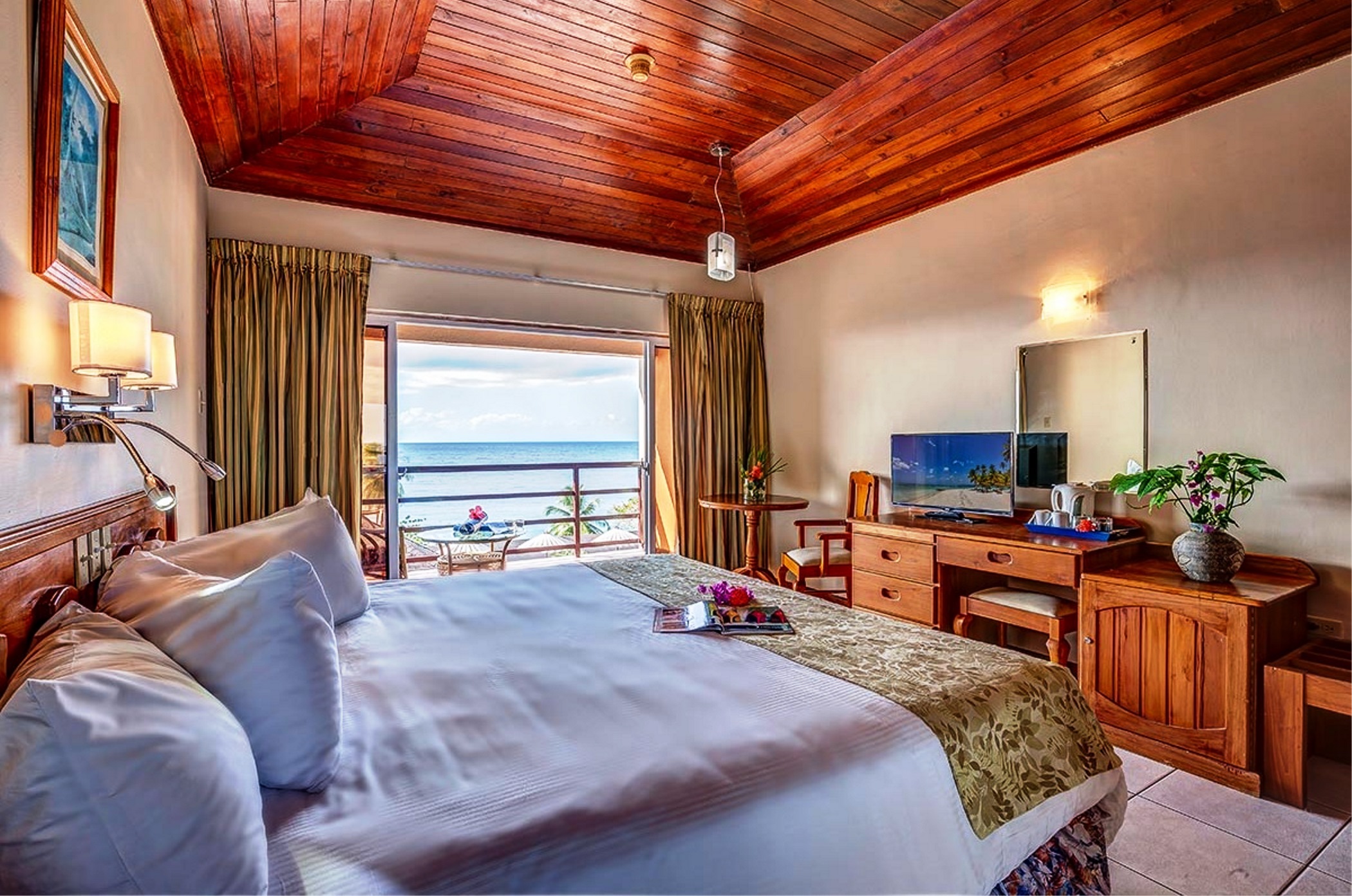 Ocean, King Bed