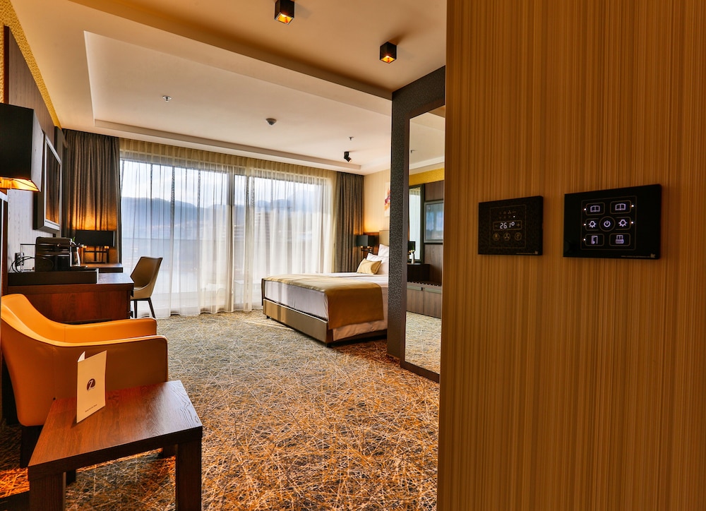 Hotel Zeta 23/39