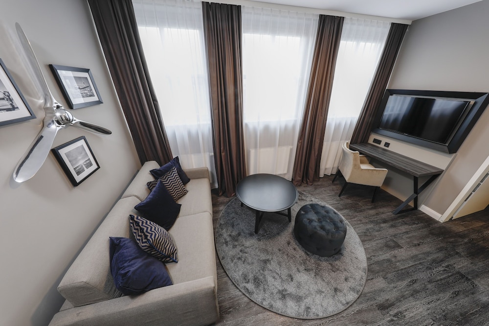 Airporthotel Berlin Adlershof 49/75