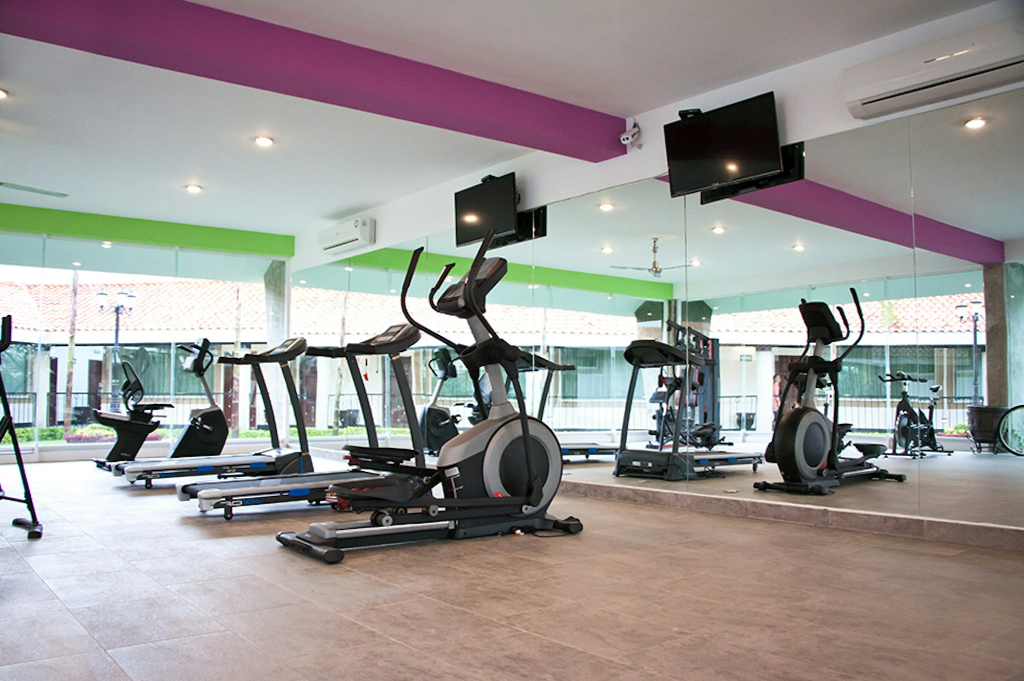 Hotel Ecce Inn 26/32