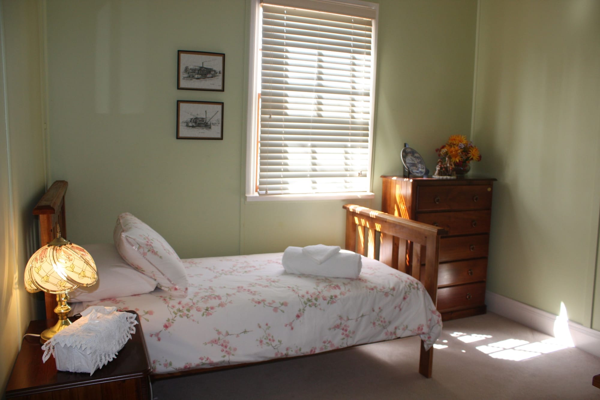 Tree Cottage, Double and Twin Beds