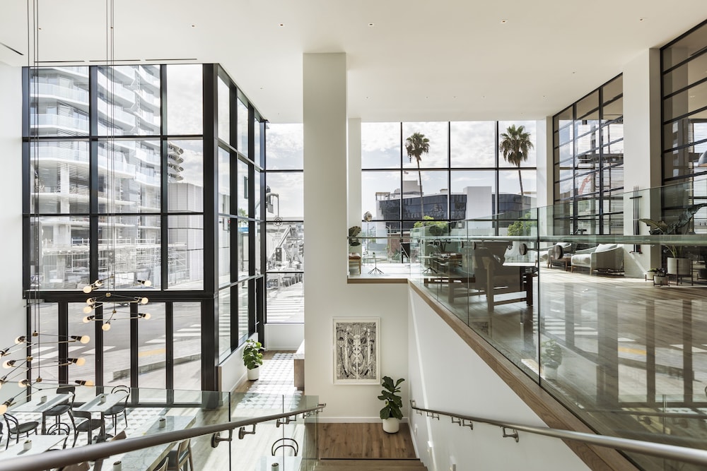 KIMPTON EVERLY HOTEL 32/80