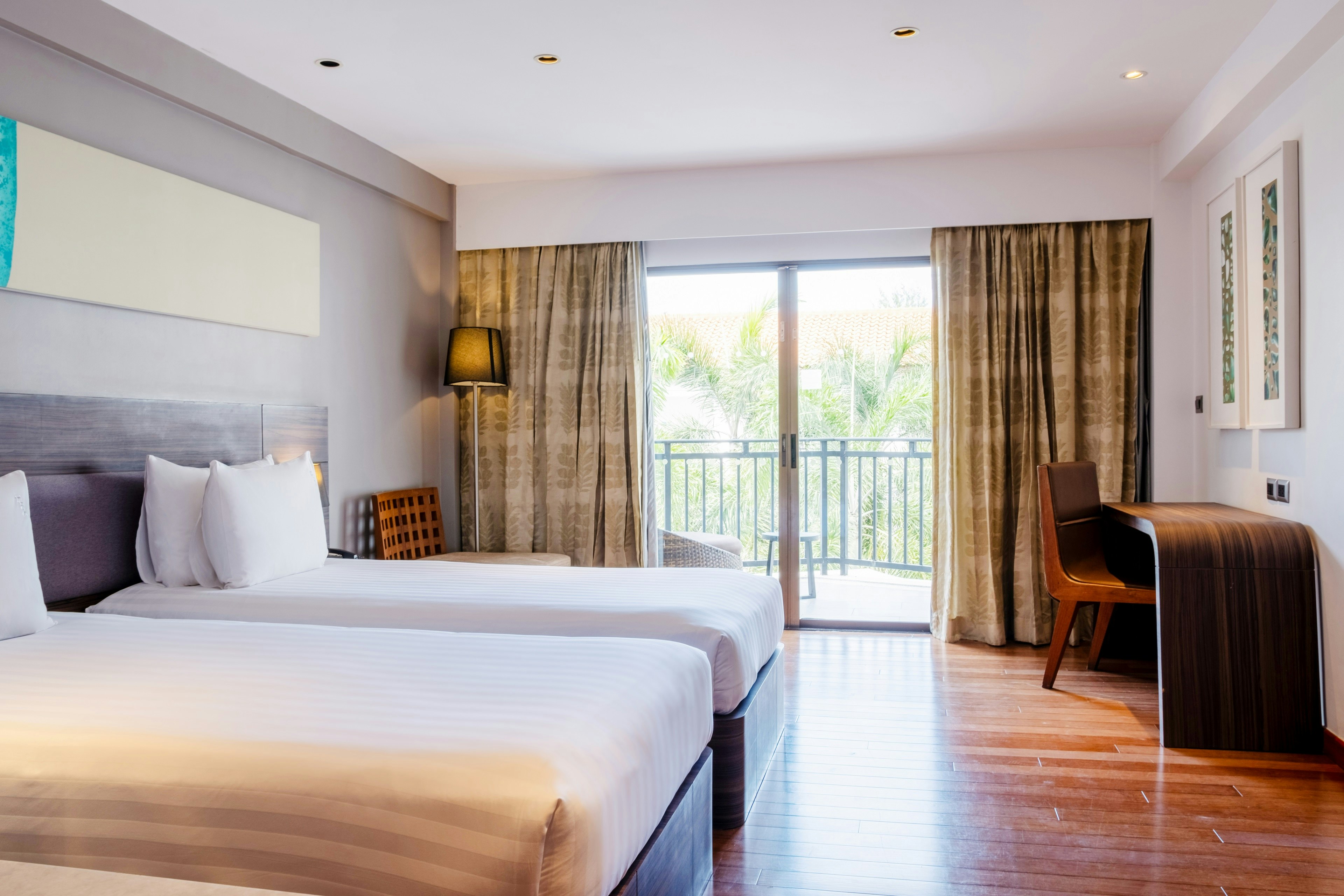 Standard, Twin Beds, Bathtub, Central Building