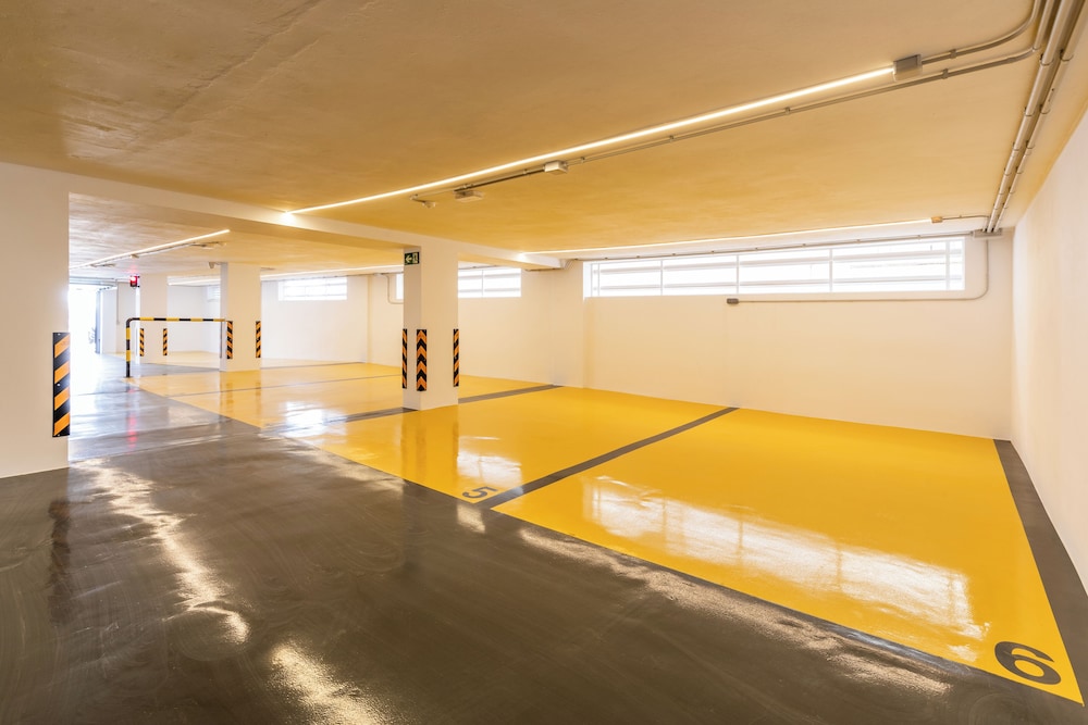 swimming pool spa