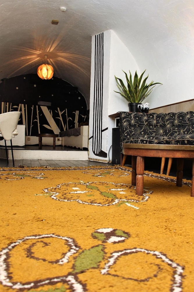 HOTEL DU TEMPS 5/58