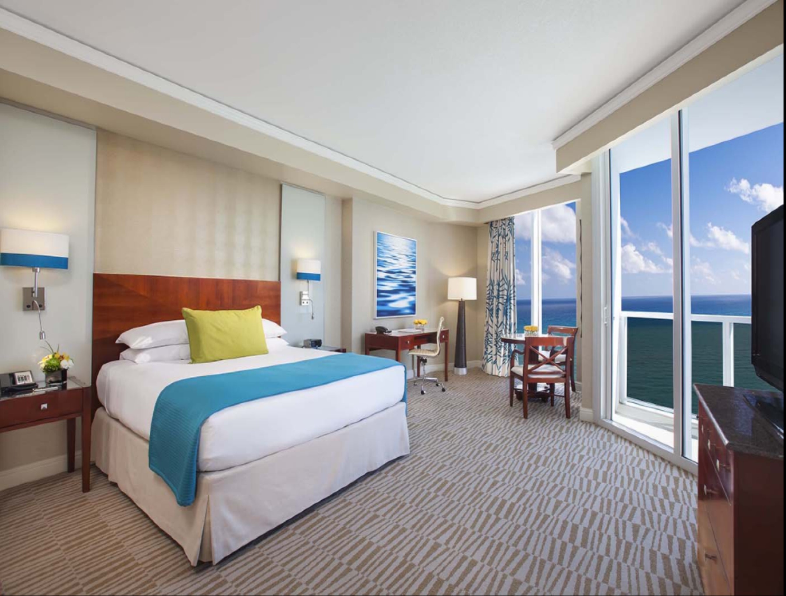 2 Bedrooms, Suite
