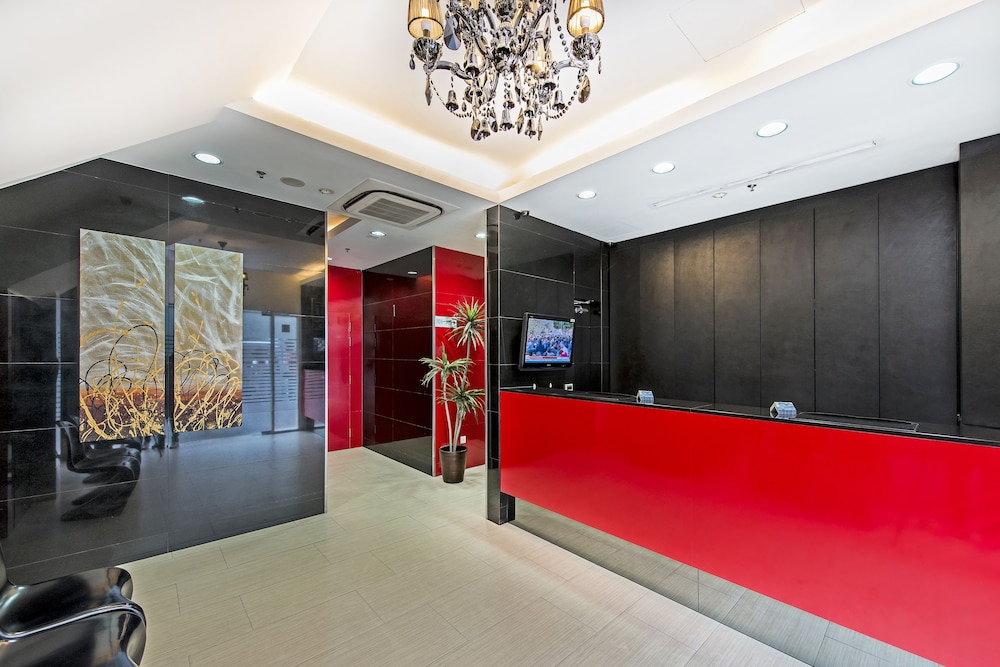 Hotel 81 Heritage 4/30