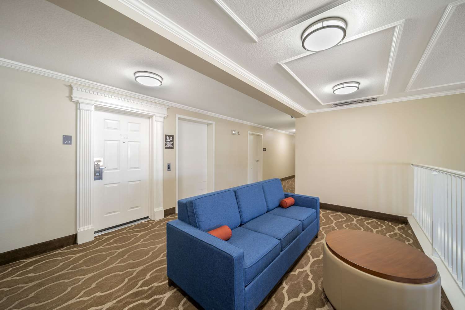Comfort Suites Red Bluff near I-5 23/34