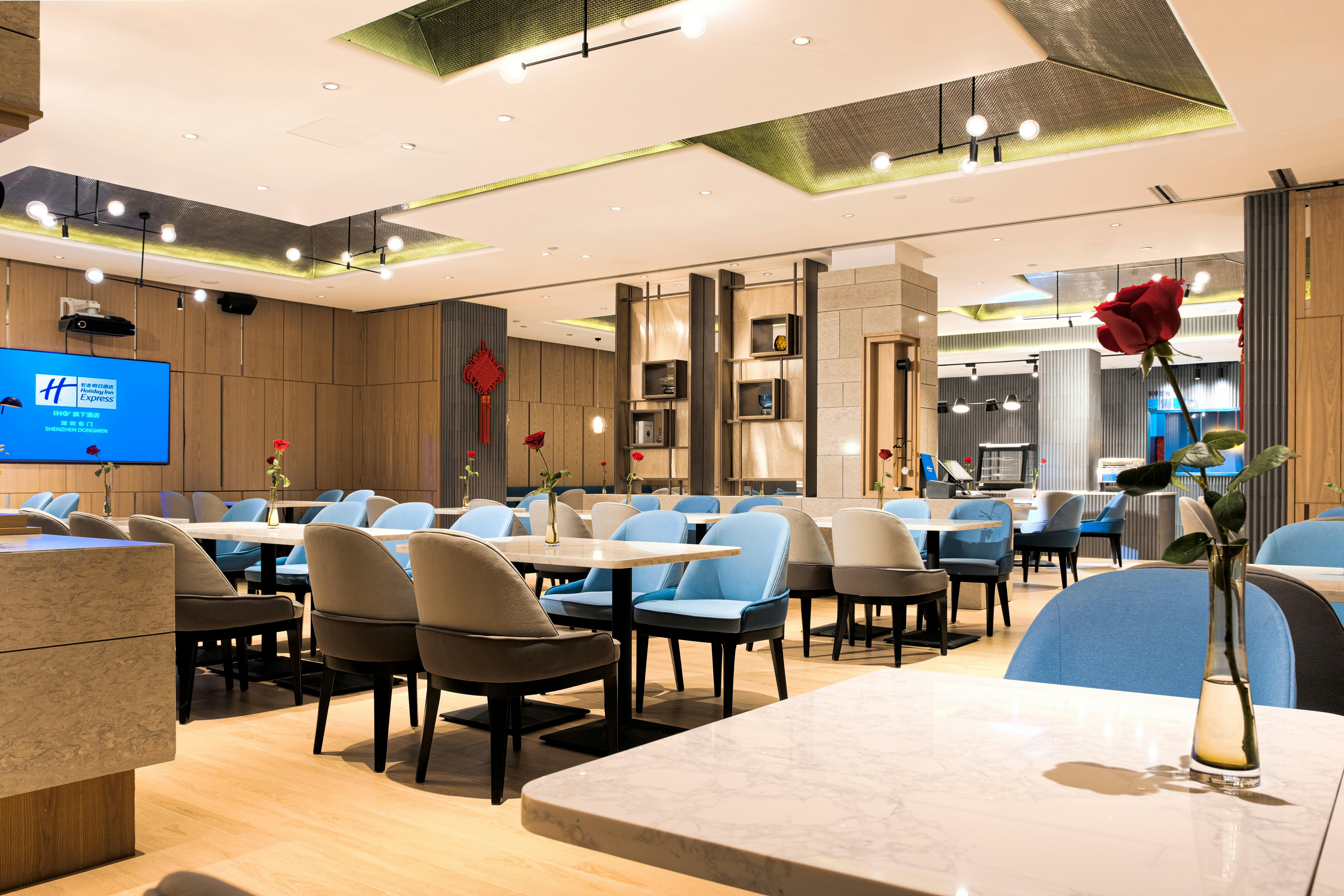 Holiday Inn Express Shenzhen Dongmen 18/22