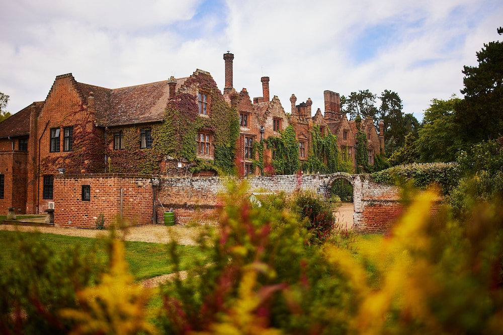 Seckford Hall Hotel Spa 62/64