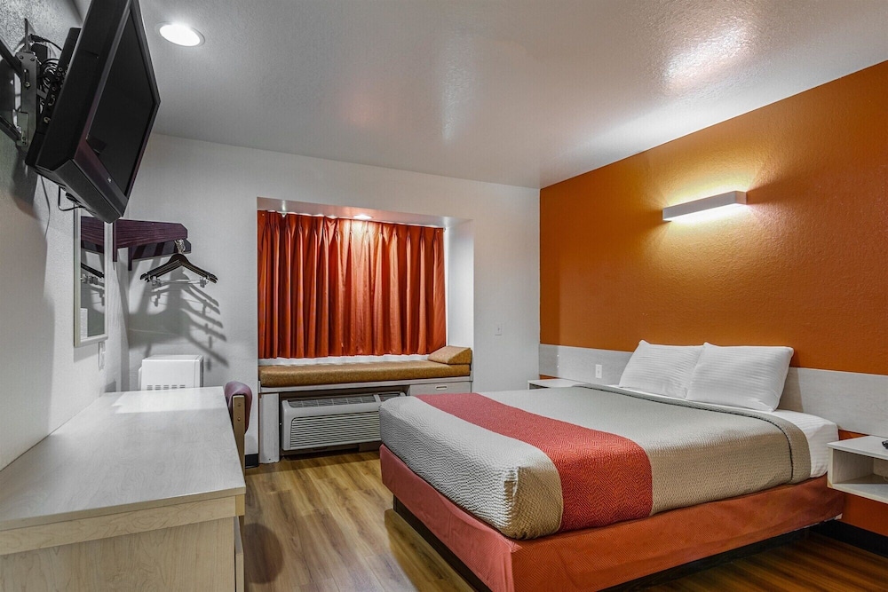 Motel6 McAlester, OK 18/39