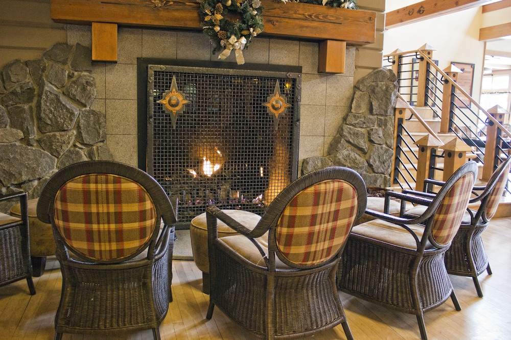 Old Faithful Snow Lodge & Cabins 25/37