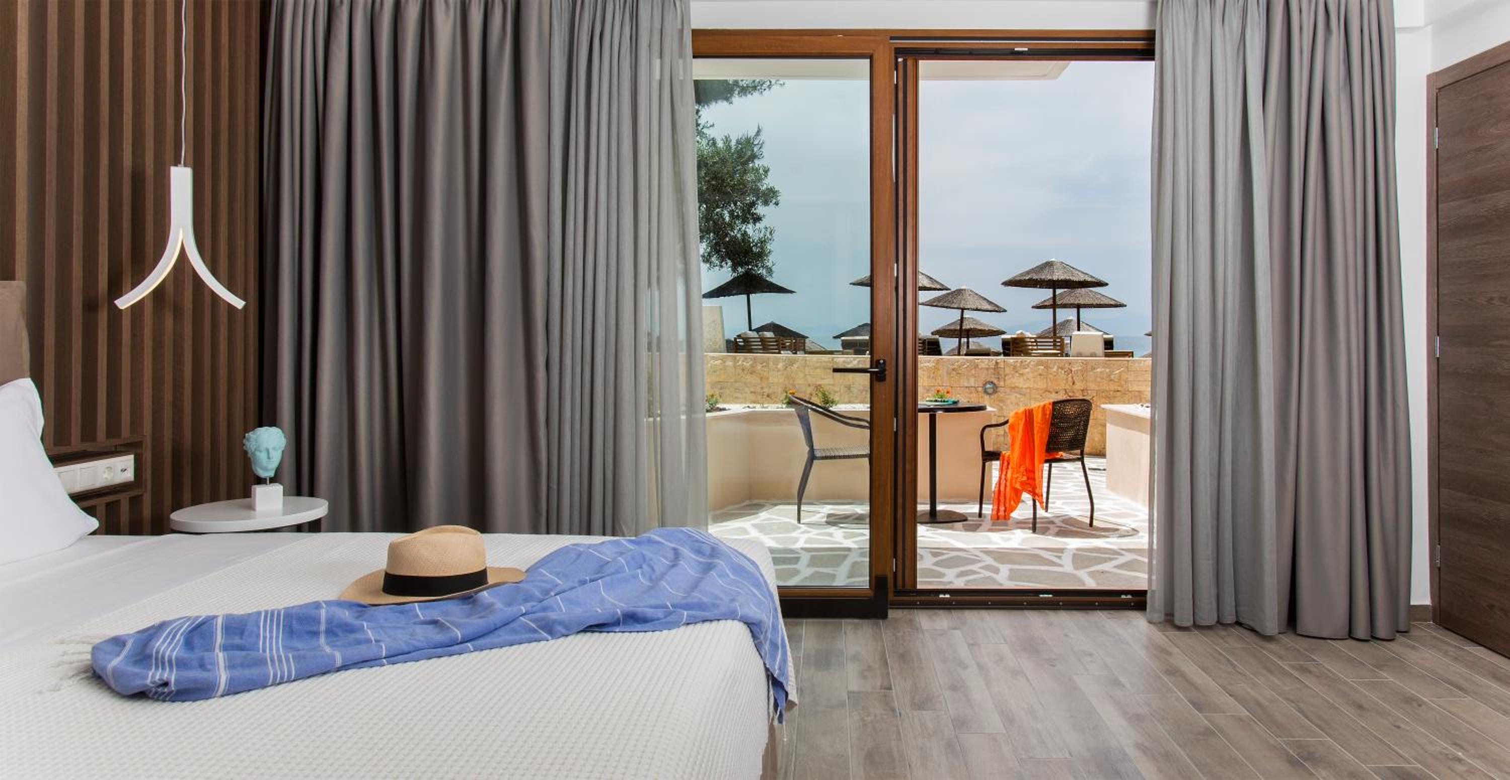 Exclusive, Beach Front, Ground Floor، Olympion Sunset 2/10