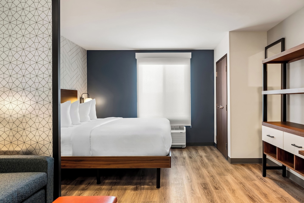 جناح ديلوكس بسرير كينج، Everhome Suites Portsmouth - Newington 6/10