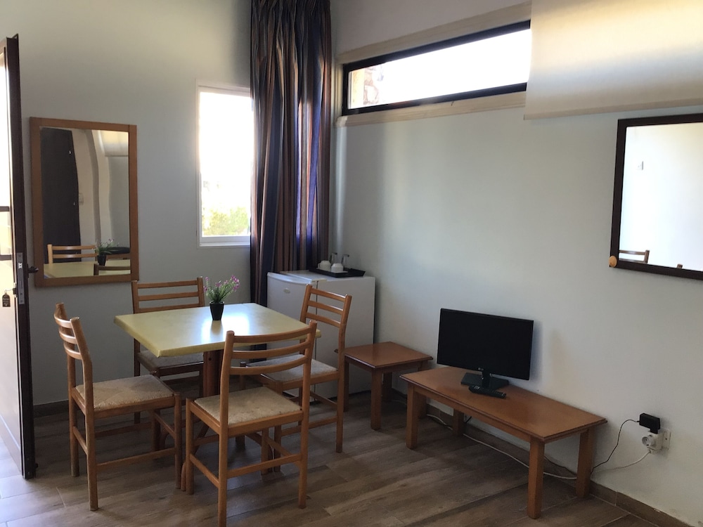 Florea Hotel Apts 30/49