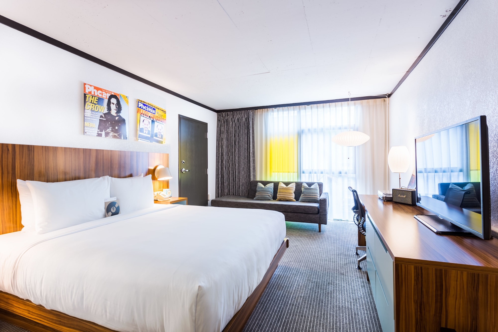 DELUXE, KING BED, BALCONY