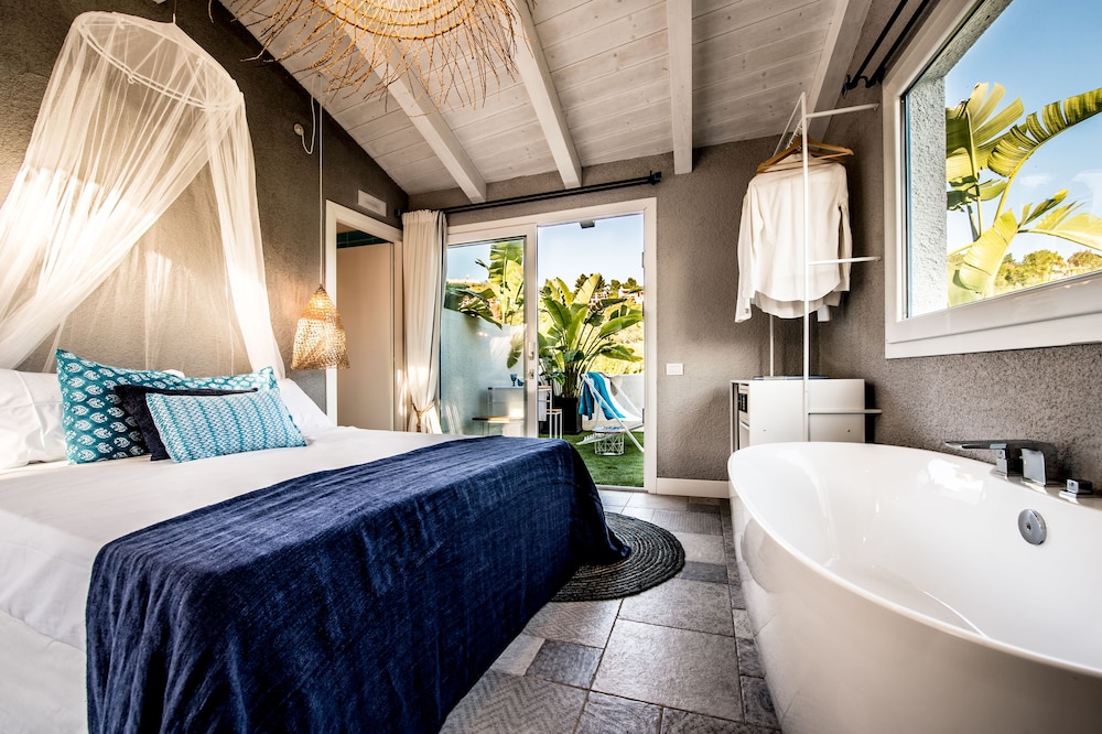 CAPO BLU BOUTIQUE HOTEL 32/62