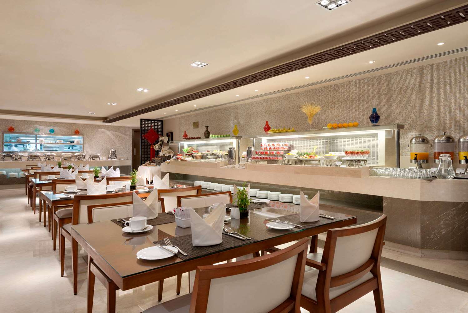restaurant cafeteria