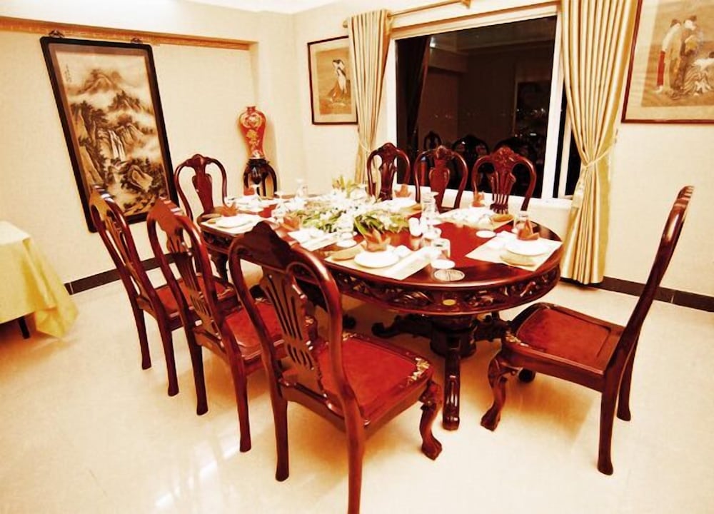 Classic Hoang Long Hotel 50/65